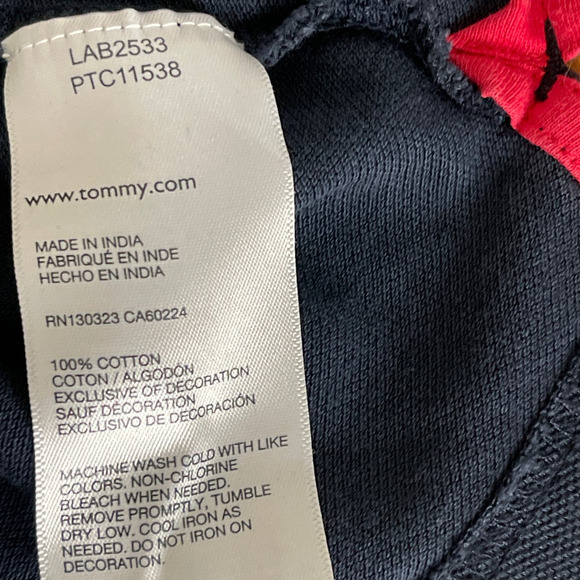 Tommy Hilfilger Polo Shirt Youth Sz L (16-18) gently used - Picture 7 of 8